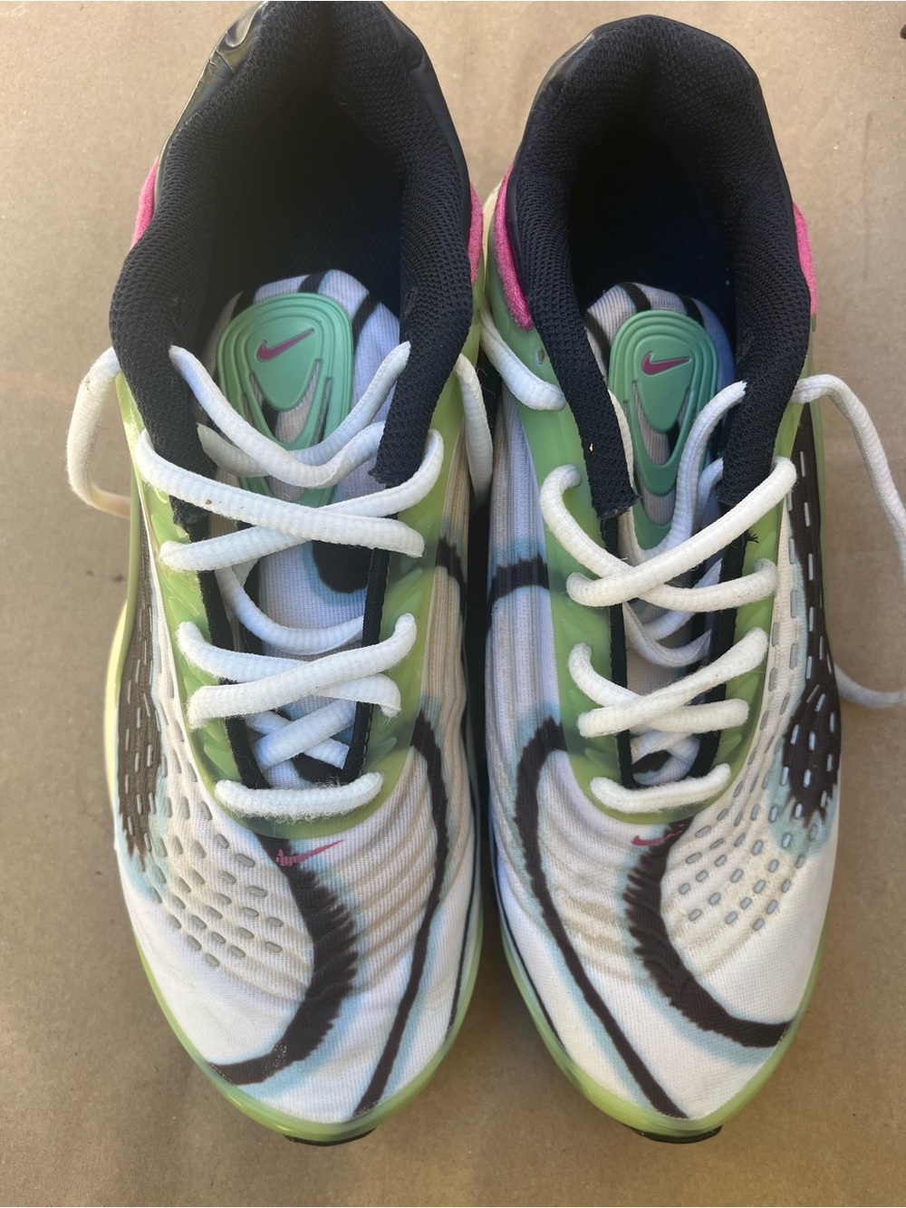 Nike Kids White, Green & Pink Patterned Sneakers